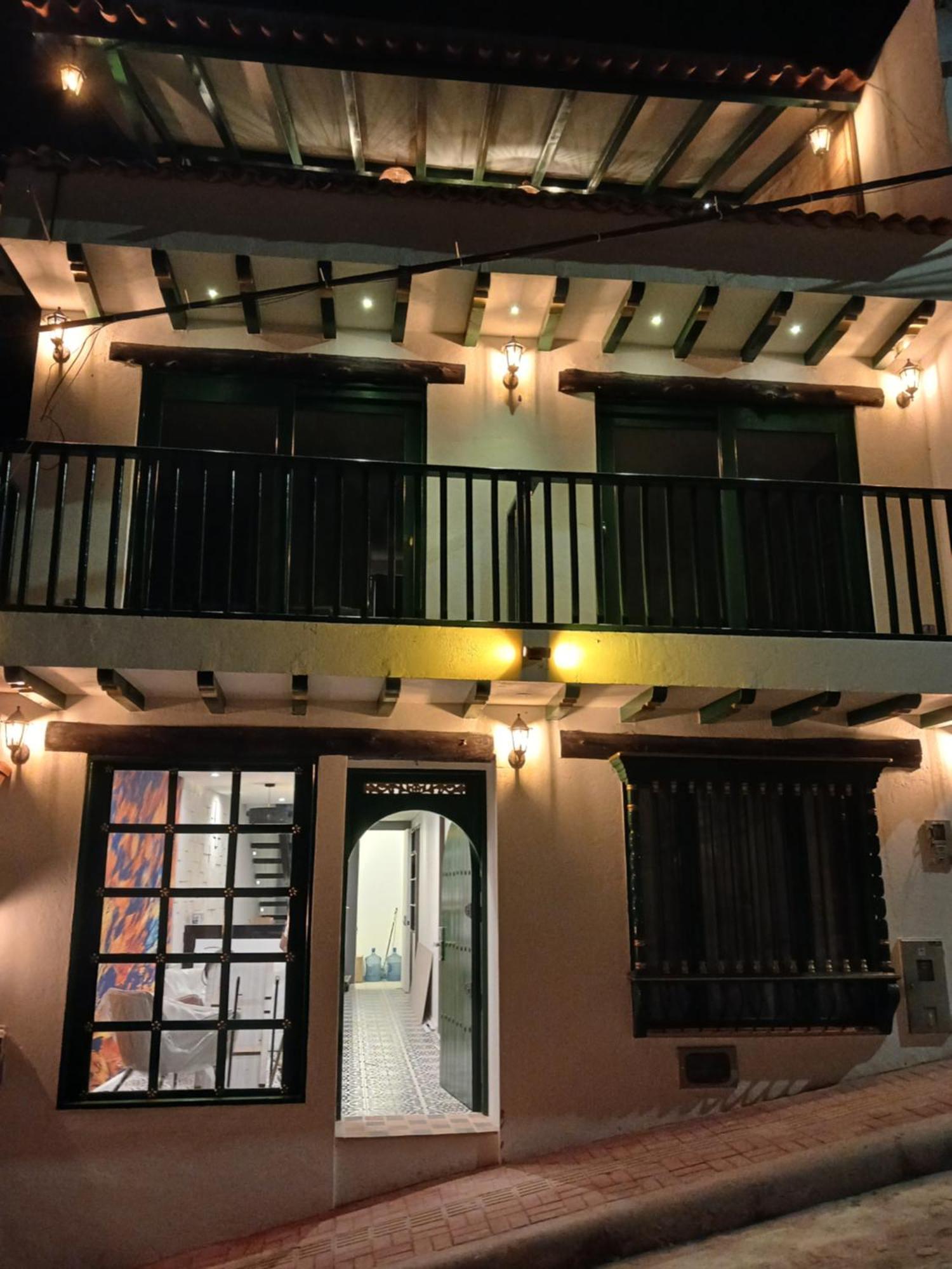Hotel Santino Jenesano Buitenkant foto
