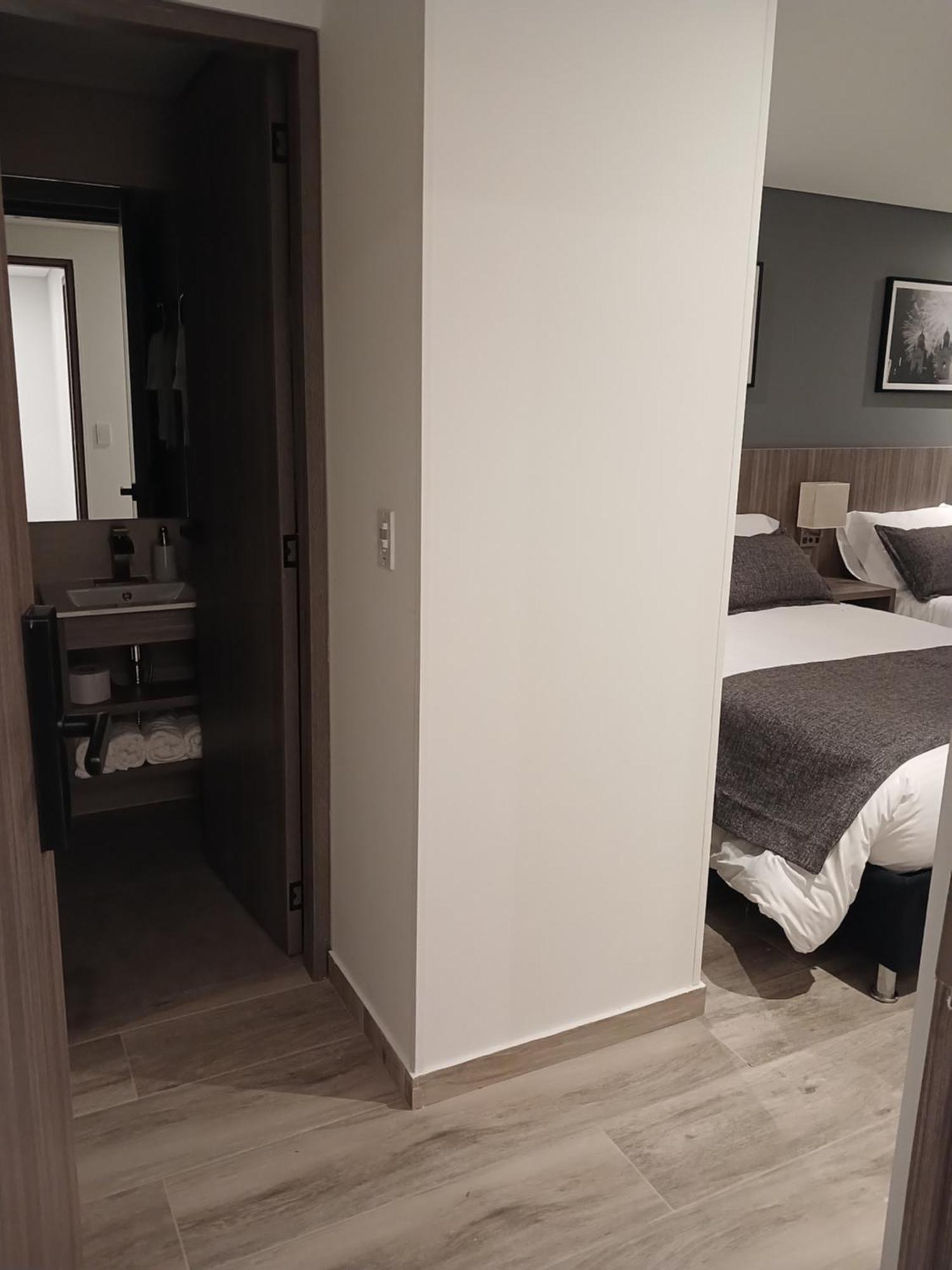 Hotel Santino Jenesano Buitenkant foto