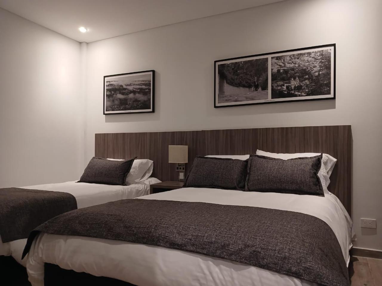 Hotel Santino Jenesano Buitenkant foto