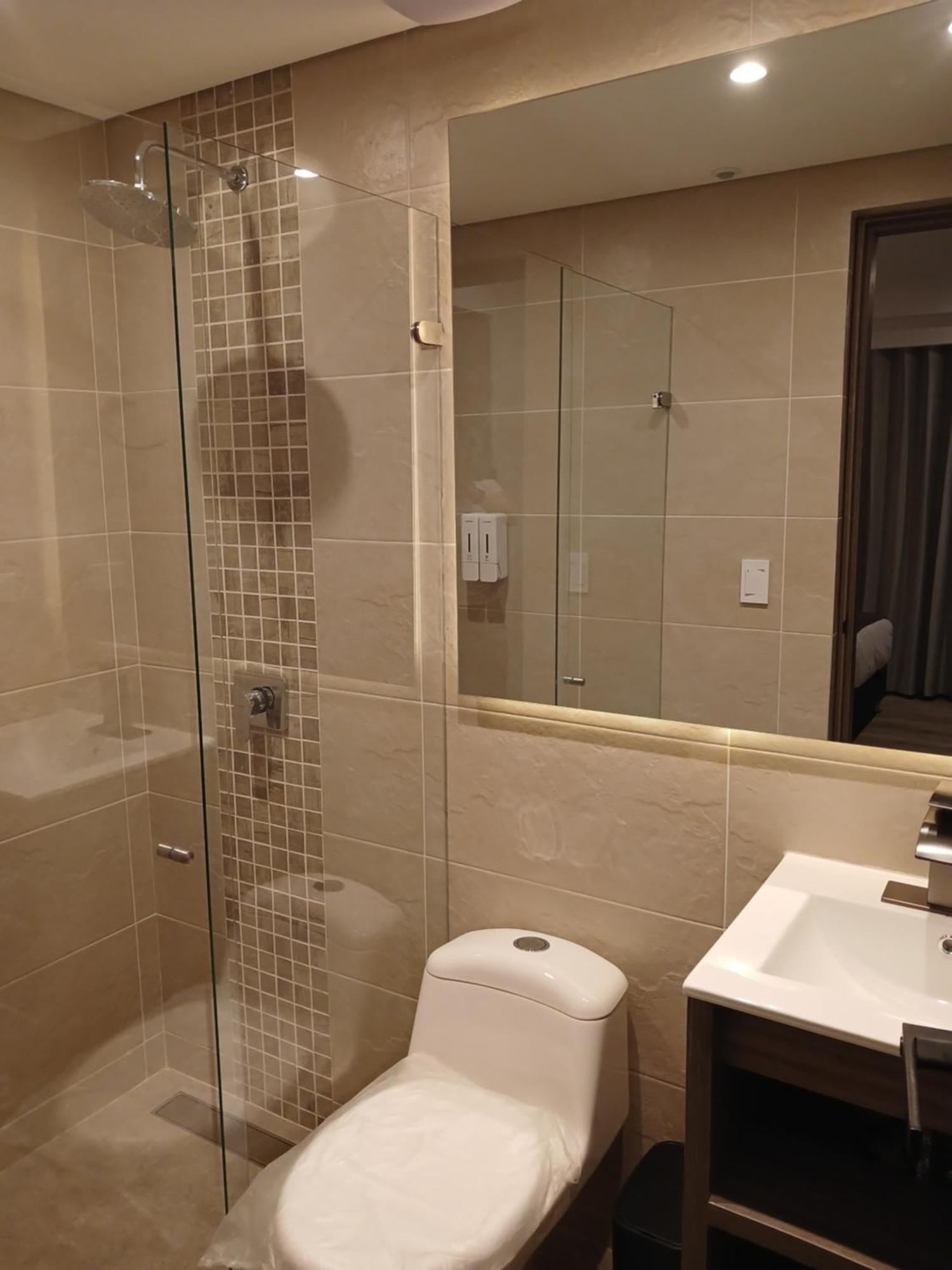 Hotel Santino Jenesano Buitenkant foto